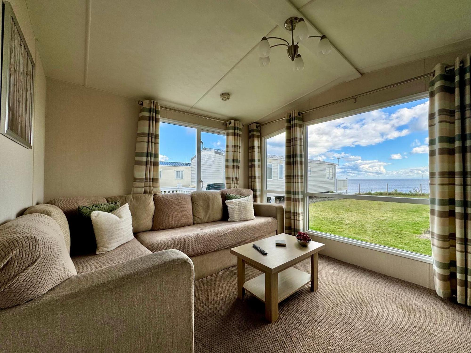 New Sea View Platinum Caravan With Huge Decking Newcastle upon Tyne Exteriér fotografie